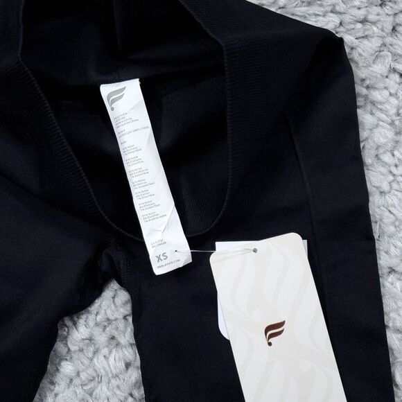 Fabletics Sync High Waisted Perforated 7/8 Leggings Cropped Size XS Black - Picture 6 of 9